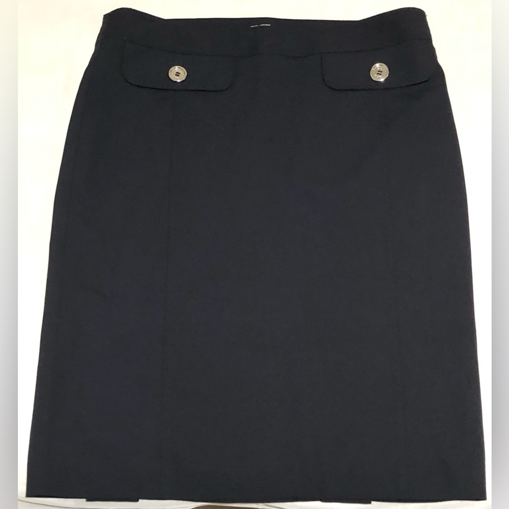 Burberry Women's Pencil Skirt in Black